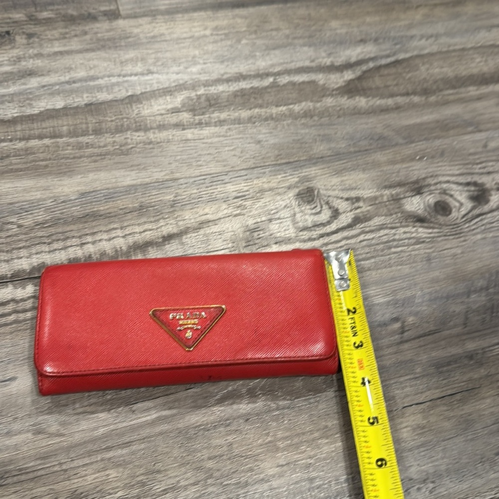 Prada Milano Red Saffiano Lux Leather Logo Flap Continental Wallet - Picture 14 of 16